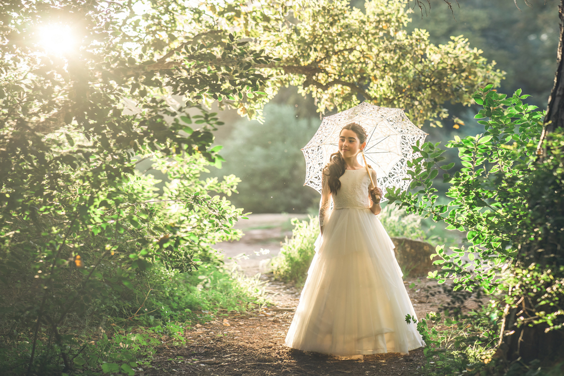 La magia de la comunión de Carla: Un reportaje natural entre el Pinar del Rey y el Parque de la Vida en San Roque