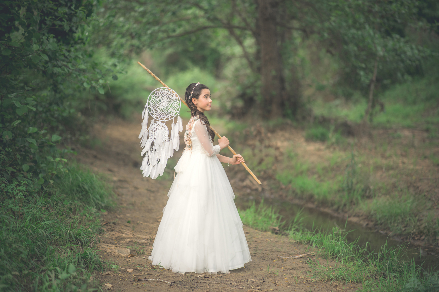 La magia de la comunión de Carla: Un reportaje natural entre el Pinar del Rey y el Parque de la Vida en San Roque