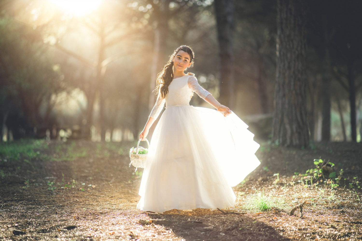 La magia de la comunión de Carla: Un reportaje natural entre el Pinar del Rey y el Parque de la Vida en San Roque