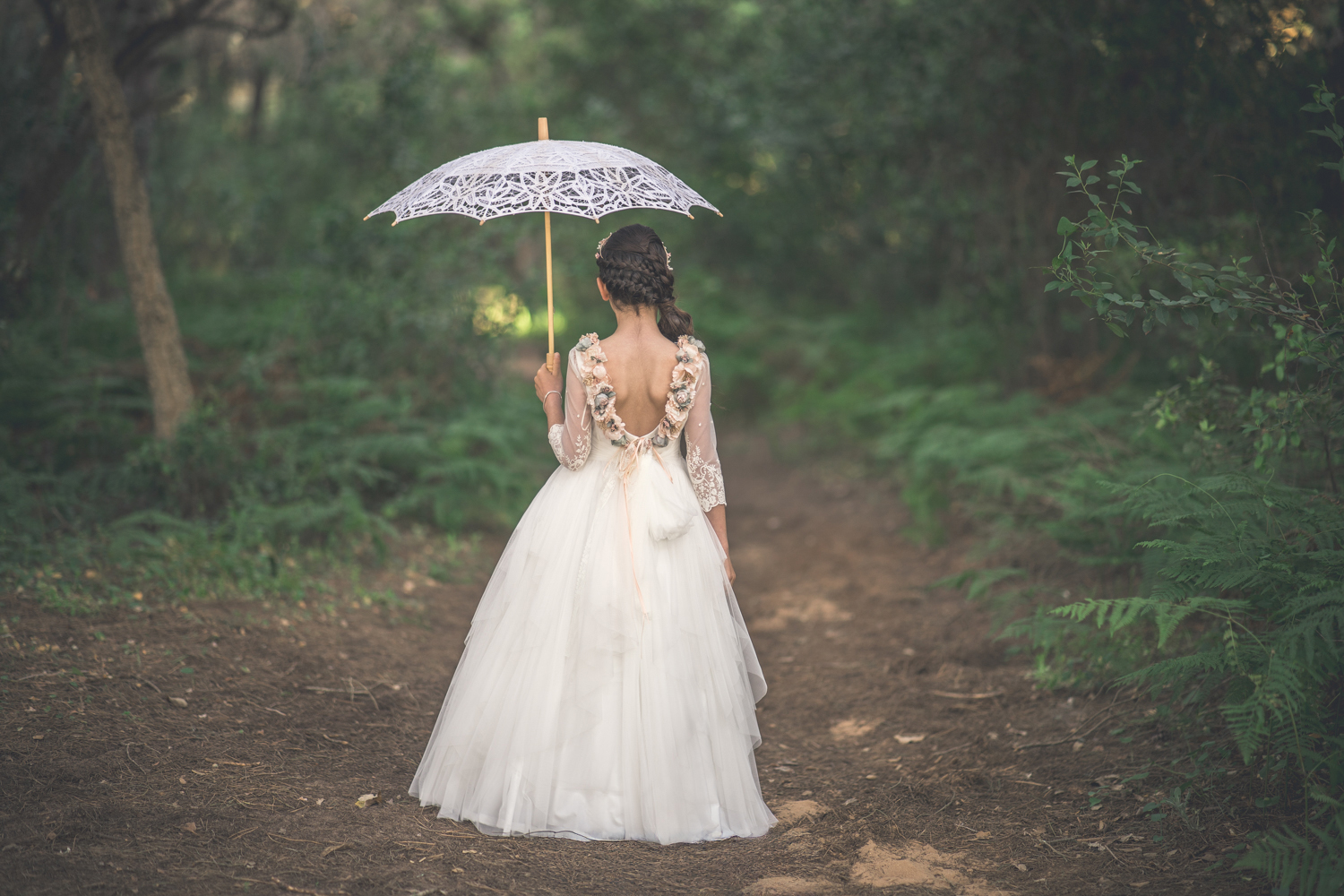 La magia de la comunión de Carla: Un reportaje natural entre el Pinar del Rey y el Parque de la Vida en San Roque